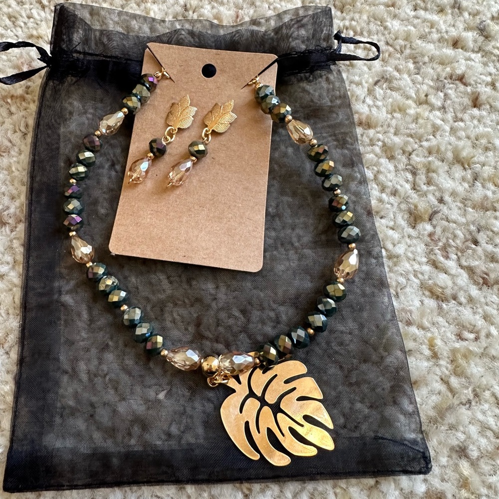 AB Coated Beads Gold and Green Necklace and Earrings Jewelry Set Peacock Colors